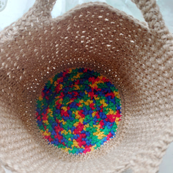 麻バッグ 底 カラフル柄 編み 手編み 2枚目の画像