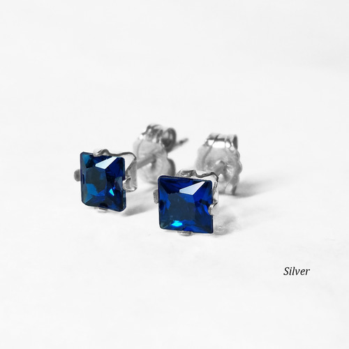 上品な群青色。ブルースピネル(4mm)のピアス [送料無料] ピアス