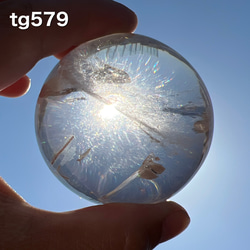 レインボー入り水晶丸球 59ミリ tg579 1枚目の画像