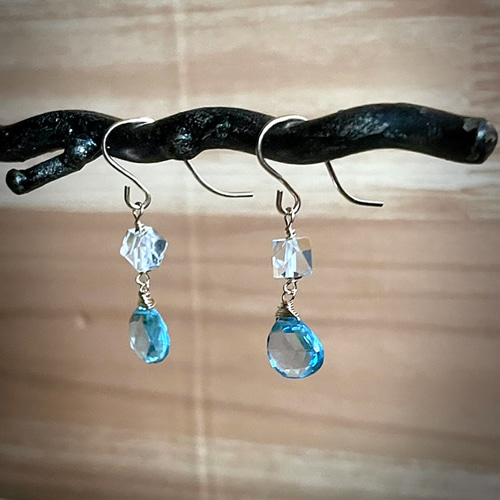 14kgfゴールド スイスブルートパーズとハーキマーダイヤモンドのピアス