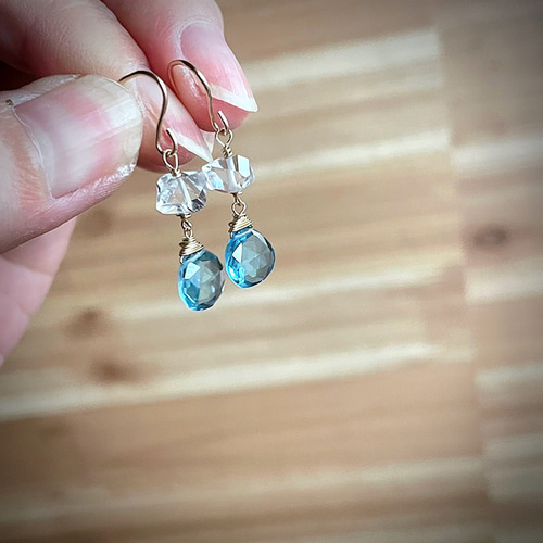 14kgfゴールド スイスブルートパーズとハーキマーダイヤモンドのピアス