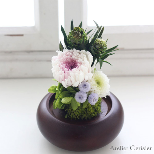 プリザーブドフラワー お供え花 ＜雲輪 Sサイズ＞ 輪菊 ホワイト