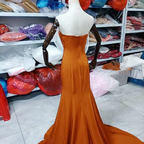 大人気上昇 テラコッタ色 カラードレス 取り外しオフショルダー 抜群  