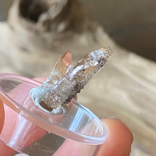 虹入り☆AAA＋高品質インペリアルトパーズ 結晶 原石 鉱物標本 天然石 インペリアルトパーズ 498 ブラジル - 鉱物標本・隕石標本販売のWeb