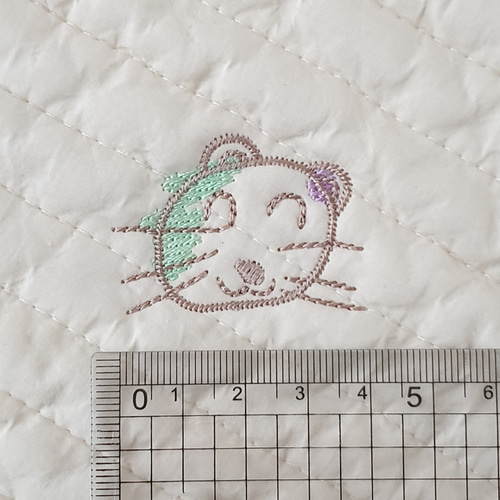 100s刺繍キルティング 生地 キルト 147✕45cm 落書き刺繍 ヌビ
