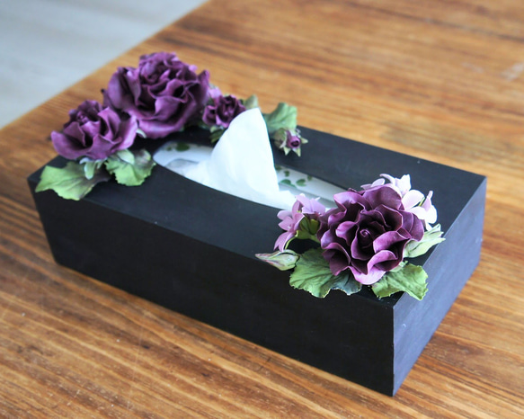 輸入雑貨 シノワズリ 『薔薇のティッシュBOX』 薔薇柄 オフホワイト 陶器