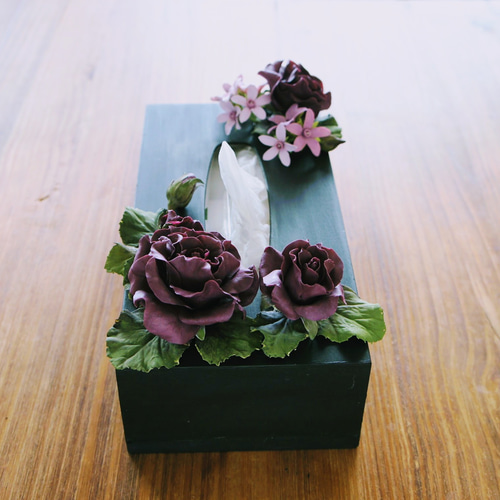 陶器のような粘土の花〚紫の薔薇〛 ティッシュボックス