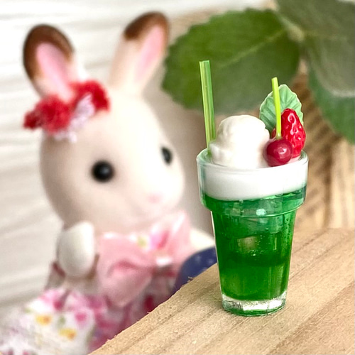 【おりっちゃん様】天の川くまちゃん メロンクリームソーダくまちゃん 森のくまさん 名取カフェ】くまちゃんに一目惚れ♡しゅわしゅわソーダと