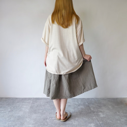 【福袋】大廓形T卹/灰白+縮褶裙/卡其色 第3張的照片