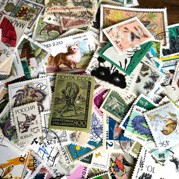 世界の切手~生き物ミックス~30枚☆使用済み切手・海外切手 2枚目の画像