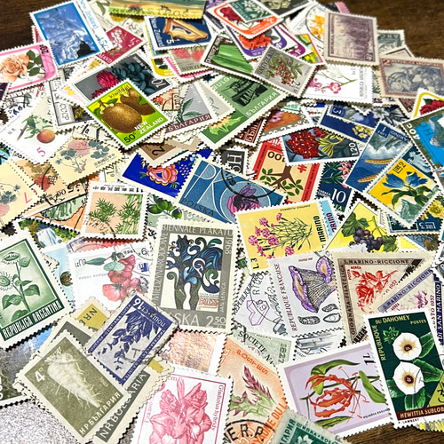 世界の切手~自然・植物~30枚☆使用済み切手・海外切手 その他 ...