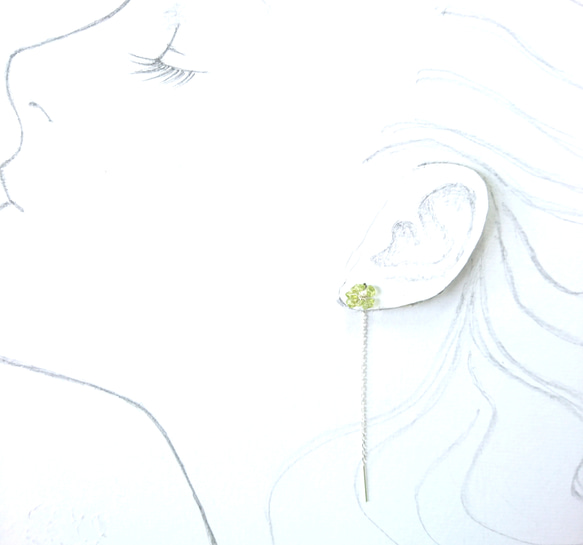 【新作WEEK2022】ペリドットとパールの小花 。   アメリカンピアス。  シルバー925。 5枚目の画像