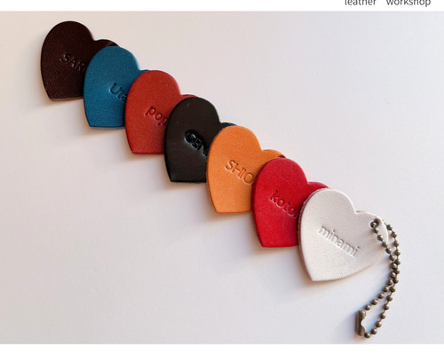 栃木レザー＊打刻印 ハートキーホルダー 革 席札 プチギフト 名入れ