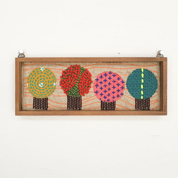 ４本の木（textile art ） 2枚目の画像