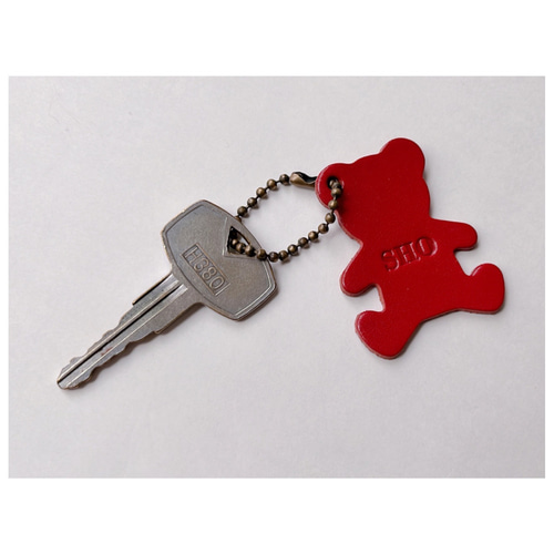 栃木レザーと熊爪のキーホルダー鱒デザイン 栃木レザーと熊爪のキーホルダー鱒デザイン