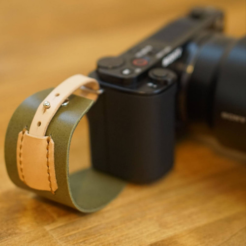 Canon - 【EOS kiss M】･【SIGMA 30mm F1.4】･【皮ストラップ】 CANONの一眼レフ入門機EOS kiss X7 + SIGMA Art 30mm F1.4 DC