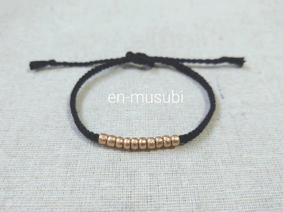 大人ミサンガ☆黒＆ゴールドビーズ＆チェコシードビーズ