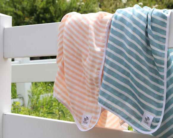 手仕事から生まれたfeather cotton®のガーゼブランケット / weekday02 blue 6枚目の画像