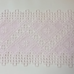 【受注制作】北欧ハーダンガー刺繍　手刺繍　テーブルセンターミニ　ペールピンク 3枚目の画像