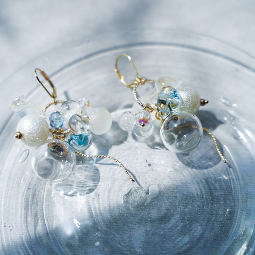 559】シャボン玉のピアス／イヤリング／ガラスドーム