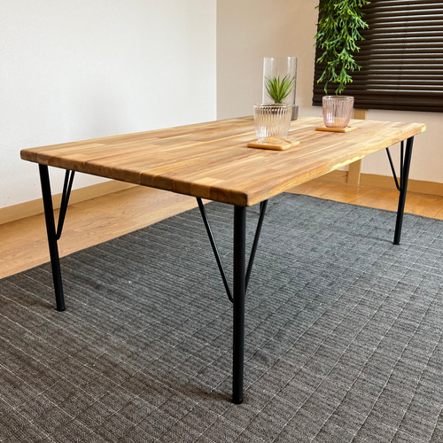 NOCE アカシア天然木無垢材を使用した素材感たっぷりのローテーブル