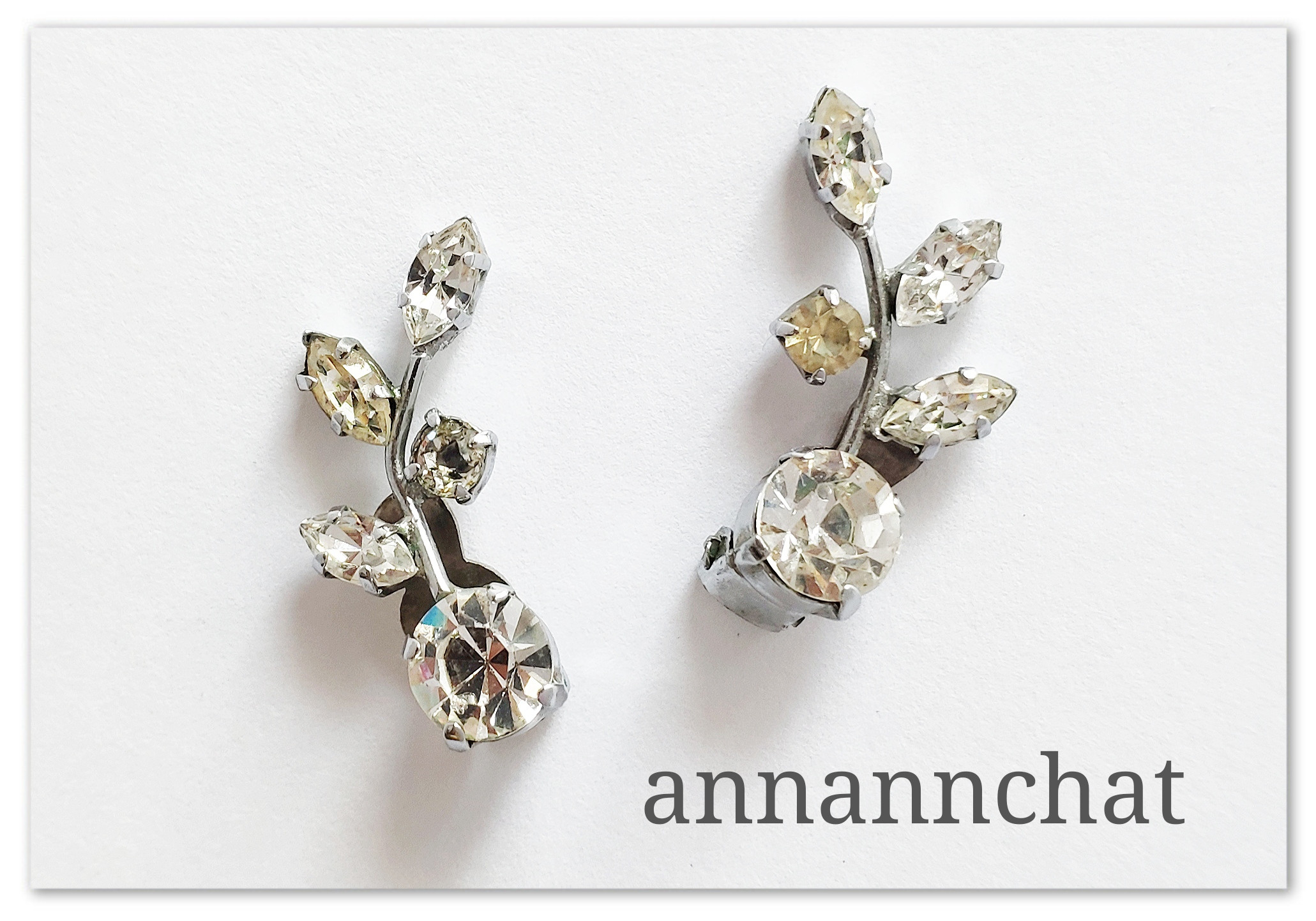 【ビンテージ　ラインストーン　お花の　イヤリング 】社交ダンス　ウェディング　パーティ　お出かけ