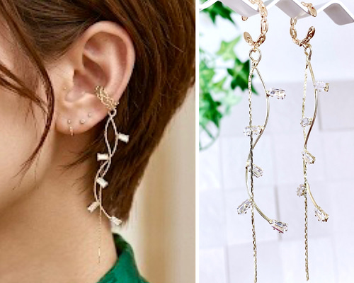 ハンドメイド★紅白華のイヤーカフ★シルバー金具タイプ★左耳用★ドレス★結婚式にも ♥️400 イヤーカフ ガラスストーン 片耳 両耳 ロング チェーン