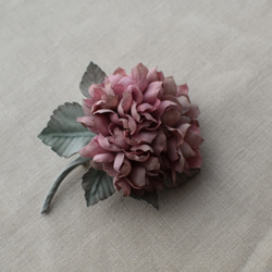 【布花】紫陽花のコサージュ（ヴィンテージピンク）/一点物 4枚目の画像