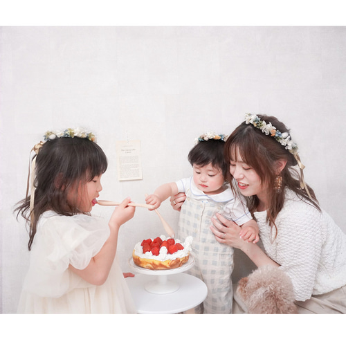大人サイズ】 晴れやかで優しいブルーの花かんむり