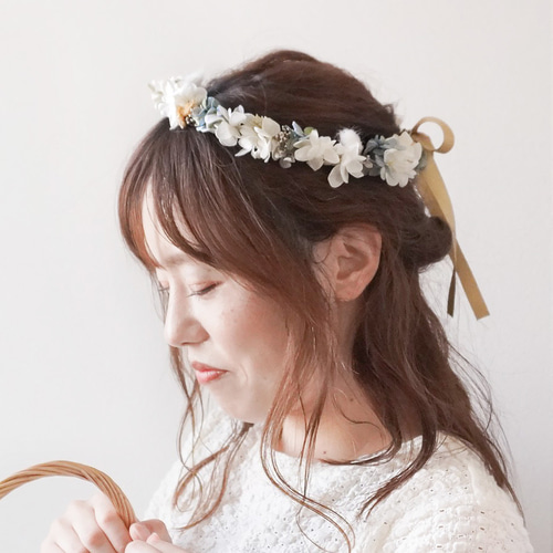 大人サイズ】 晴れやかで優しいブルーの花かんむり / プリザーブド