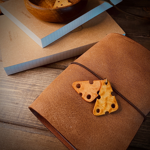 チーズみたいな チャーム 手帳 アクセサリー トラベラーズノート