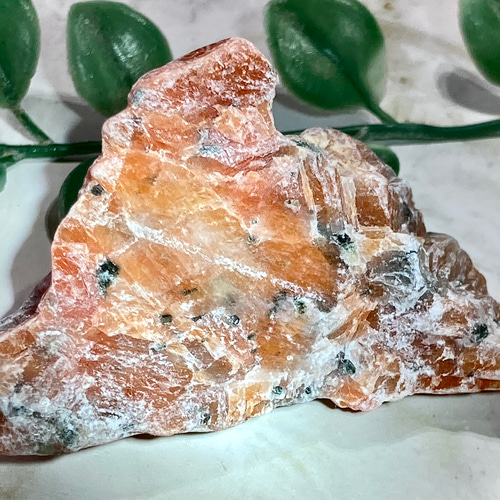 オレンジカルサイト 原石ブロック | 原石 | Crystals by Purely