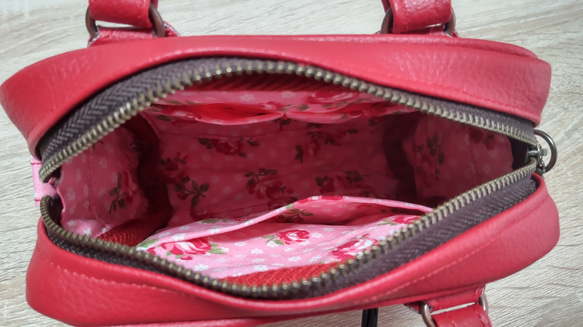 ピンク／赤花柄ミニショルダーバッグ 4枚目の画像