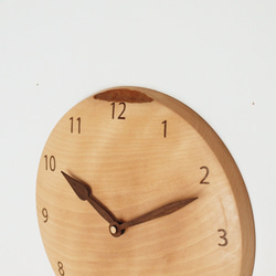 木製 掛け時計 丸 カバ材16 3枚目の画像