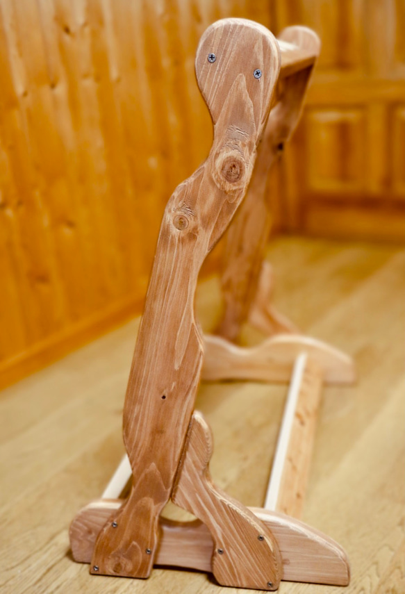 【24時間以内に発送】手作り木工　木製ギタースタンド （チーク） ５本掛け 11枚目の画像