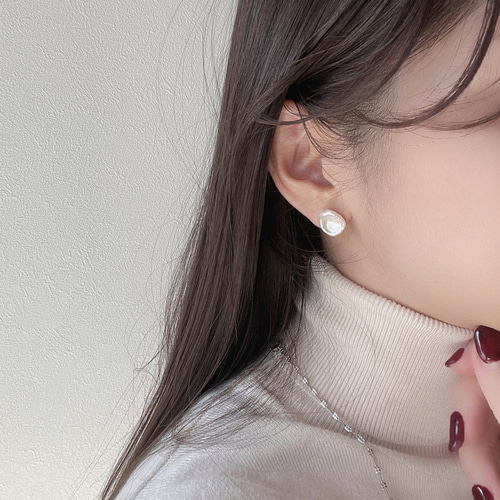 ペタルパールピアス | イヤリング | バロックパール
