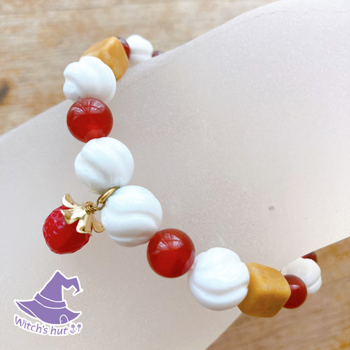 ☆数量限定☆いちごショートのブレスレット ブレスレット Witch's hut