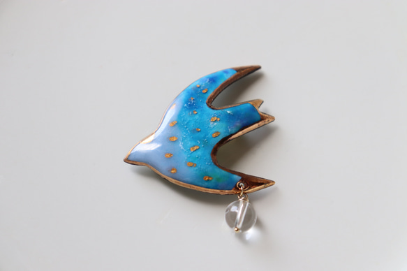 ツバメのブローチ (gradation blue#1)七宝焼き 2枚目の画像