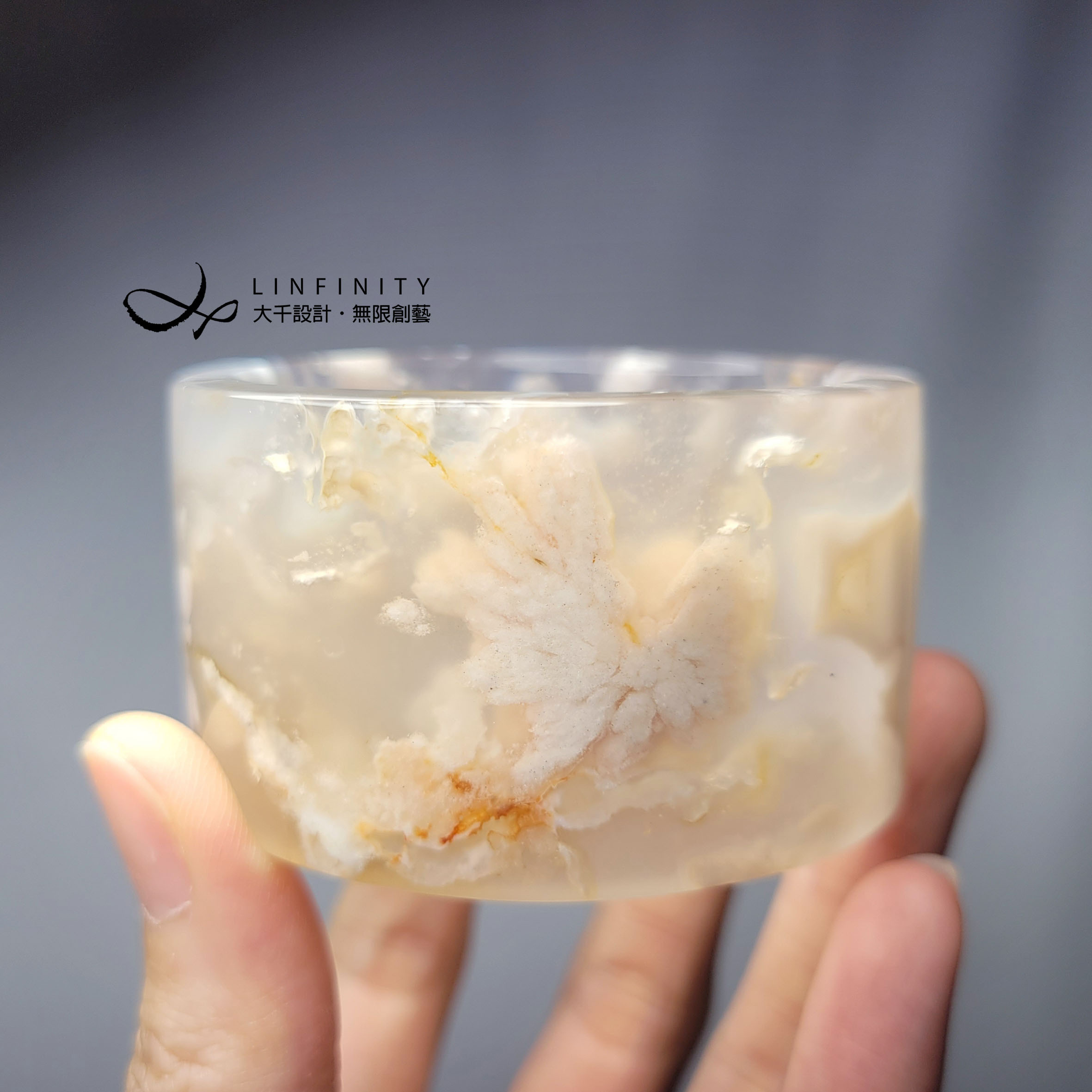 ✦❀ 新年おめでとう | 宝石 50% オフ ❀✦ 天然水晶 透明 桜瑪瑙 幅広バングル 桜模様 17.5cm (単品) 5,964円