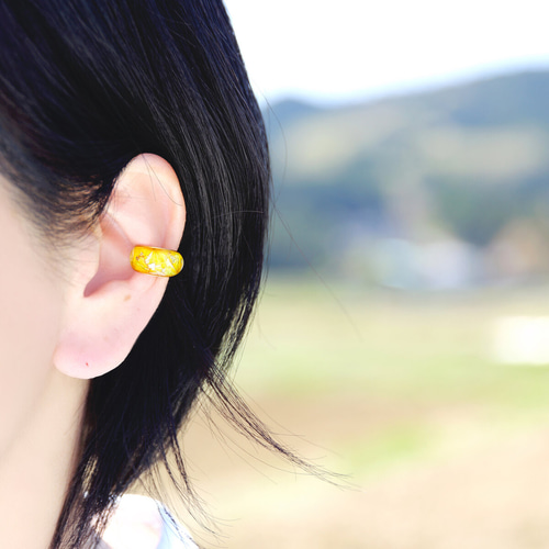 黄色の水中花 イヤーカフ イヤーカフ toki 通販 13919375｜Creema