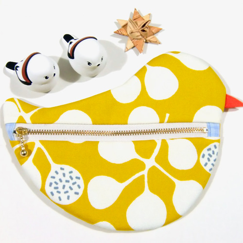 鳥ポーチ 19×15cm 北欧柄 リーフ柄マスタード【鳥型 小物入れ コイン