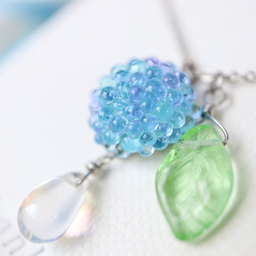 Creema限定｜母の日ギフト》ガラスの紫陽花ネックレス アレルギー対応