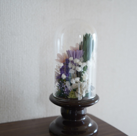 funeral flower/お供え　モダン仏花　ガラスドーム・プリザーブドフラワー 2枚目の画像