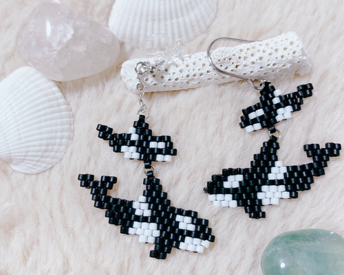 シャチ（オルカ•orca）のピアス・イヤリング ピアス（フック・チェーン