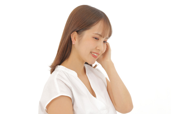 正宗珍珠鈦金單粒珍珠耳環，3.5-4毫米阿古屋珍珠，小珍珠，日本珍珠，日本製 第7張的照片