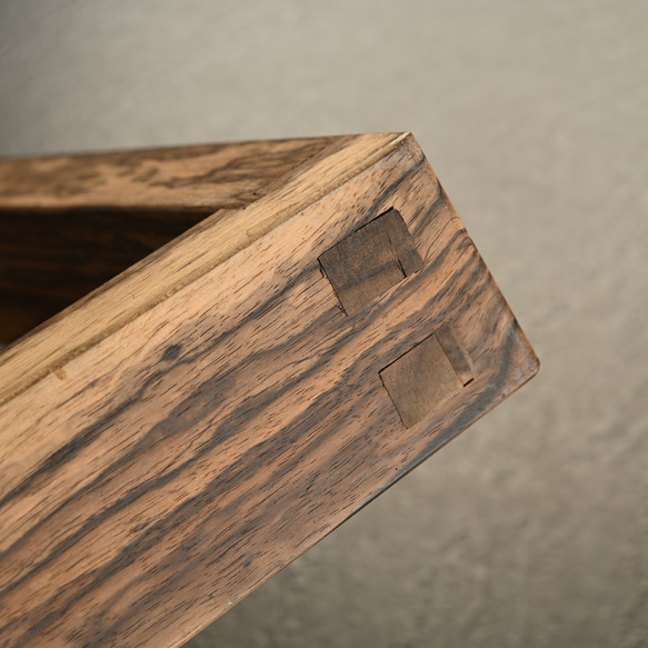 古材で作った 炉縁（ろぶち）　木材：黒柿 ろぶち 炉縁 です