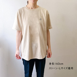 カエル　ワンポイントTシャツ　ストーン　ブルー　青　シンプル　かえるｔシャツ　レディース　メンズ 6枚目の画像