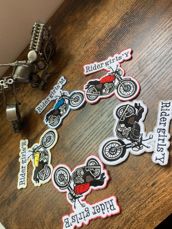 バイク好きさん必見！！　名前入りで刺繍します！　バイク型アイロンワッペン♪ 1枚目の画像