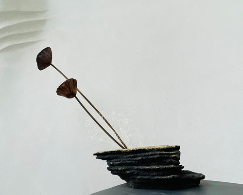 プランター 植木鉢 / 左官屋てづくりの一点物 / モルタル造形 一輪挿し