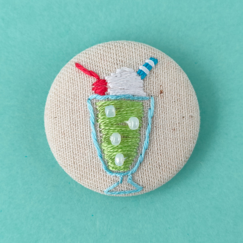 クリームソーダ刺繍ミニヘアゴムorブローチ 昭和レトロ 喫茶店